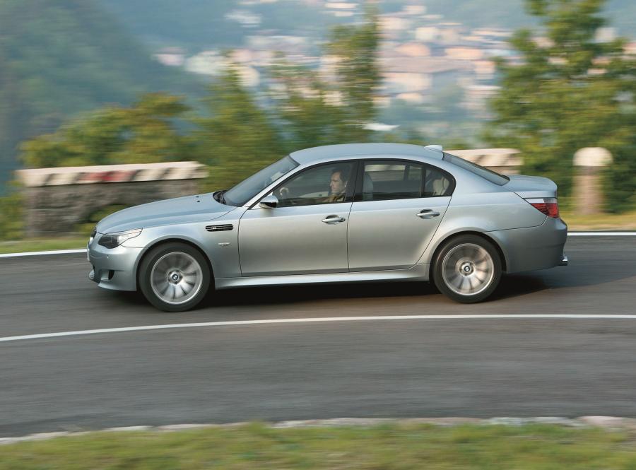  BMW M5 (E60) 2004 года  (WW) (фото 88 из 98)
